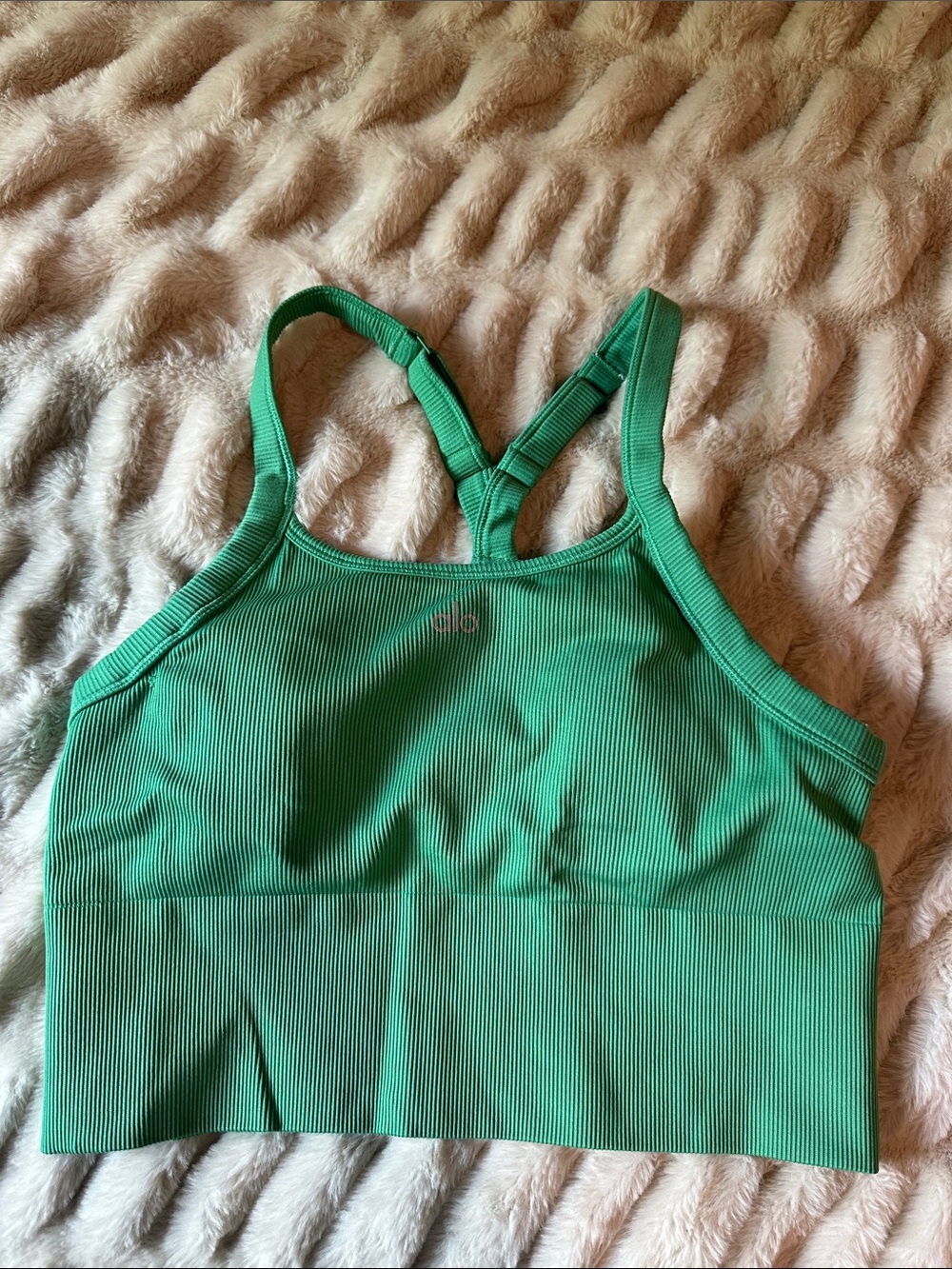 Alo Seamless Ribbed Favorite Bra Tank LETTUCE green rare Sold Out Tiny flaw